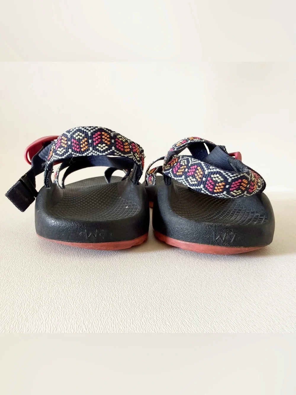 Chaco Sandals Toe Loop Classic Performance Hiking Outdoor Navy Pink 7